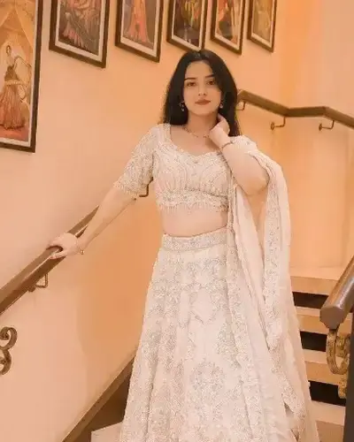 Escort Gurh
